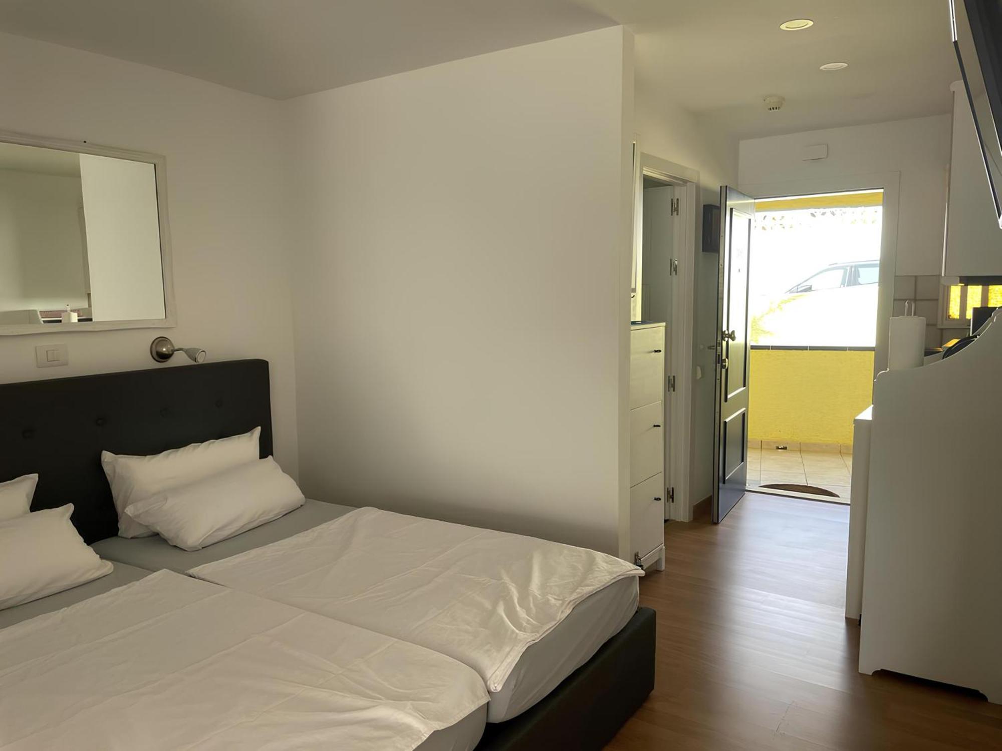 Apartamento Con Piscina Climatizada Y Vista Al Mar San Bartolomé Zewnętrze zdjęcie